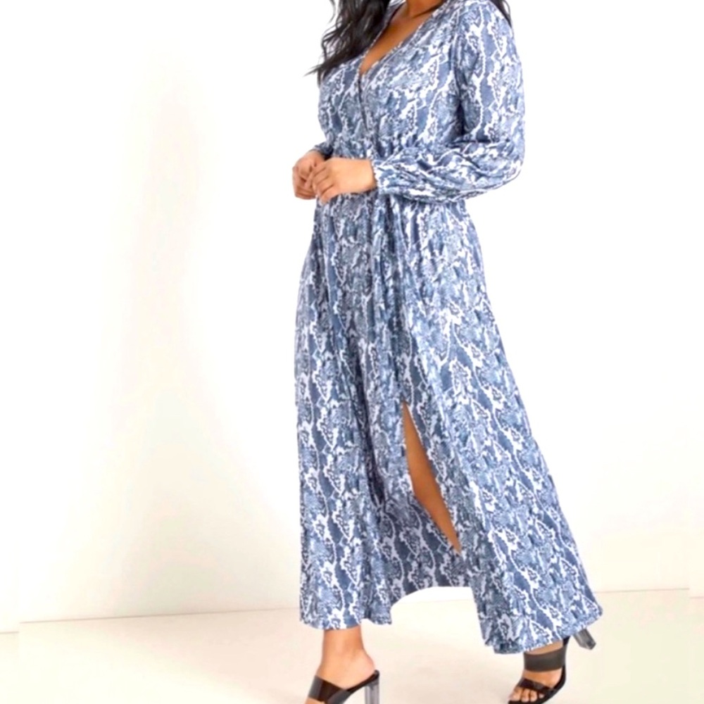Eloquii size 14 maxi dress blue and white snake print - NWT